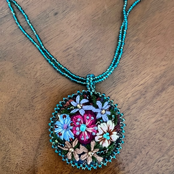 DUNITZ Handmade Beaded Pendant NECKLACE - Picture 1 of 5